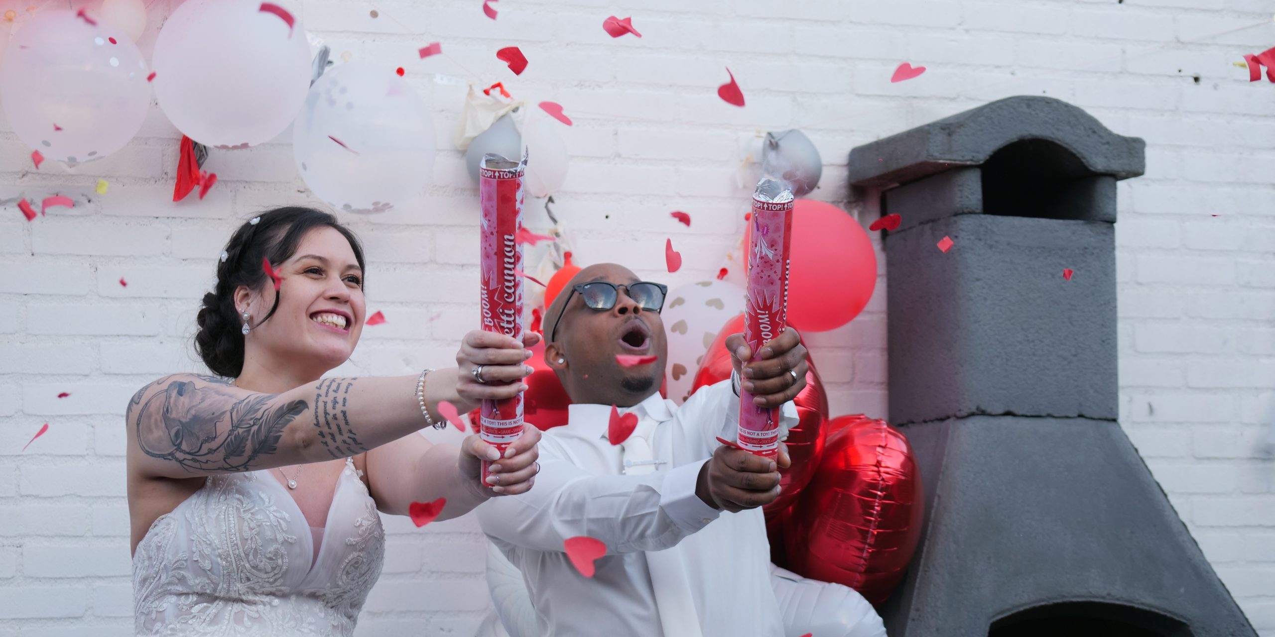 Feestend bruidspaar – Vos belevingen Feestend bruidspaar - Vos belevingen